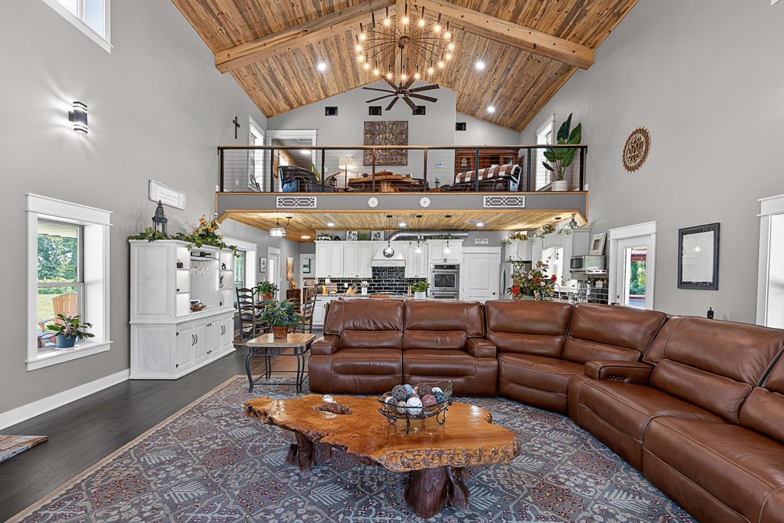 House in Gladewater, Texas, United States 4 - 17960444