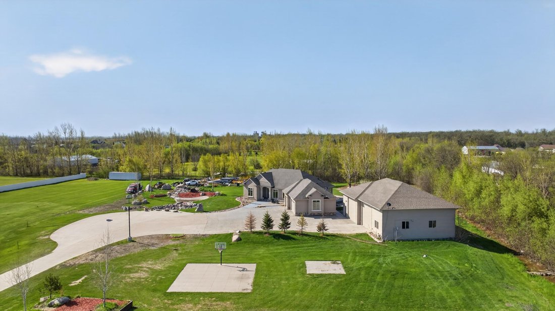 House in Oxbow, North Dakota, United States 3 - 17960240