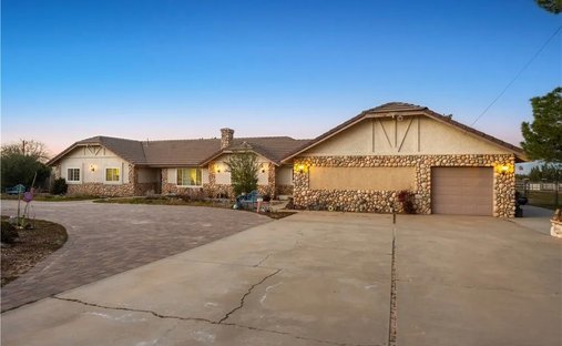 House in Palmdale, California, United States 1