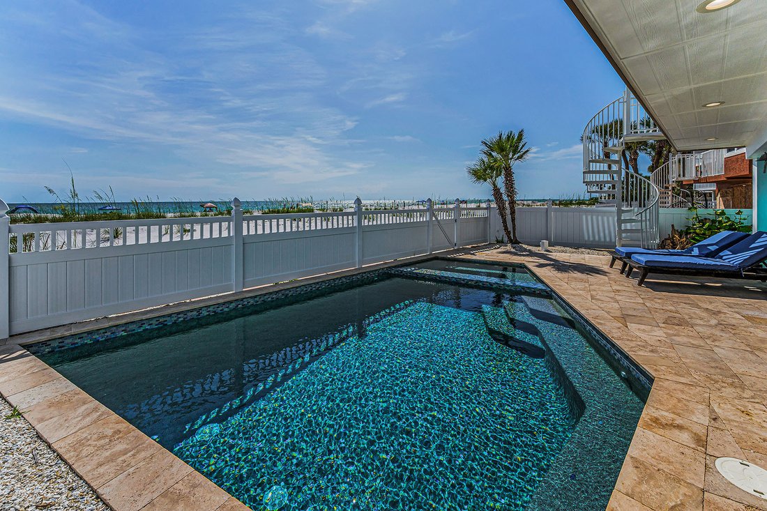 House in Madeira Beach, Florida, United States 3 - 17960315