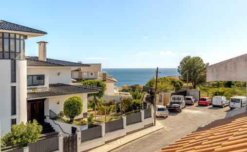 House in Carcavelos e Parede, Lisbon, Portugal 1