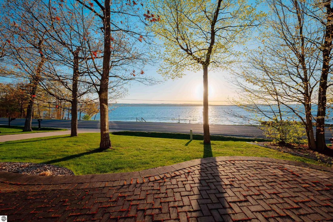 House in Traverse City, Michigan, United States 4 - 17963108
