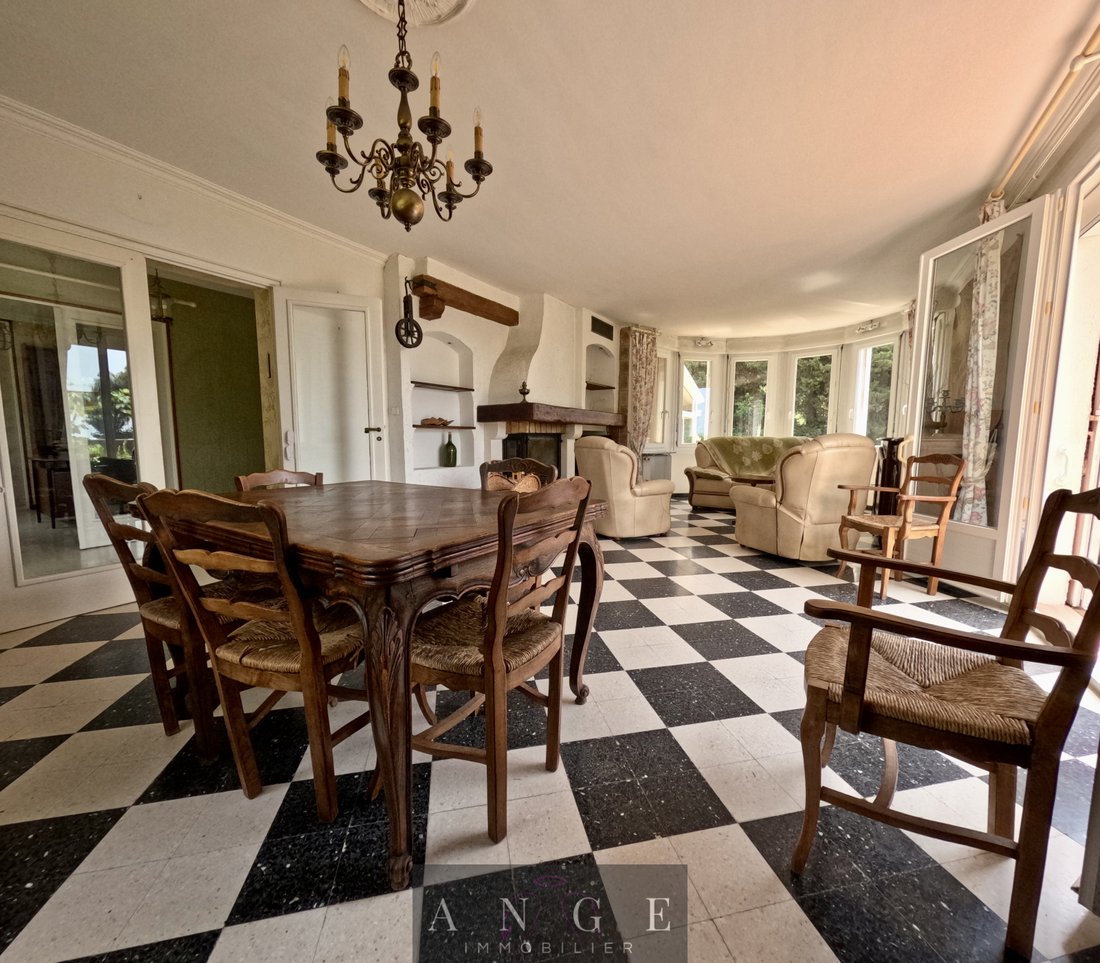 House in Centre Ville, Carqueiranne, France 3 - 16753095