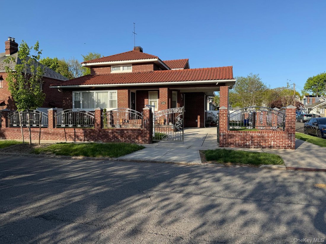 House in New York, New York, United States 1 - 17064207