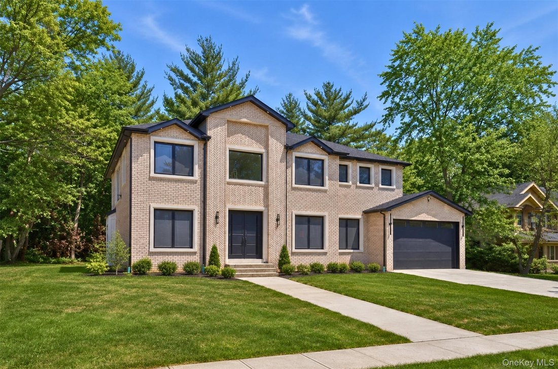 House in Albertson, New York, United States 2 - 17960578