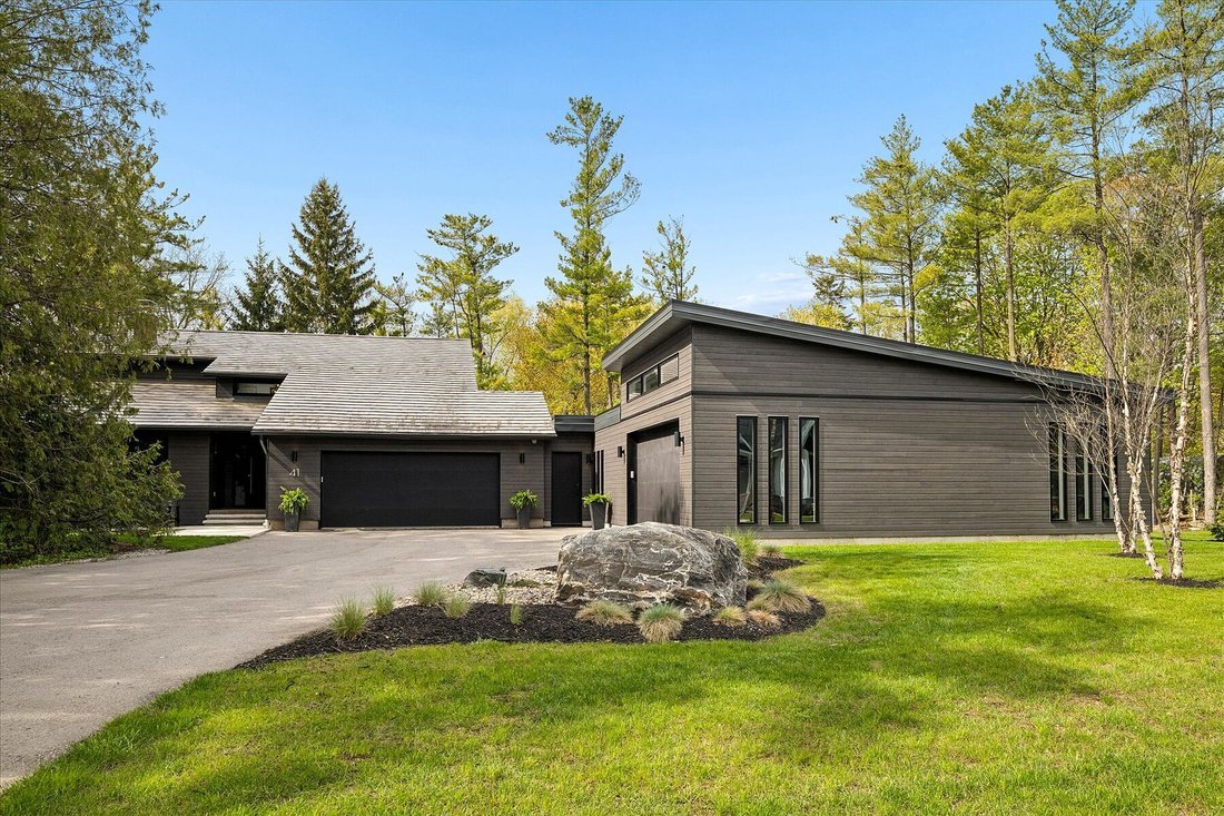 House in Conestogo, Ontario, Canada 1 - 17960313