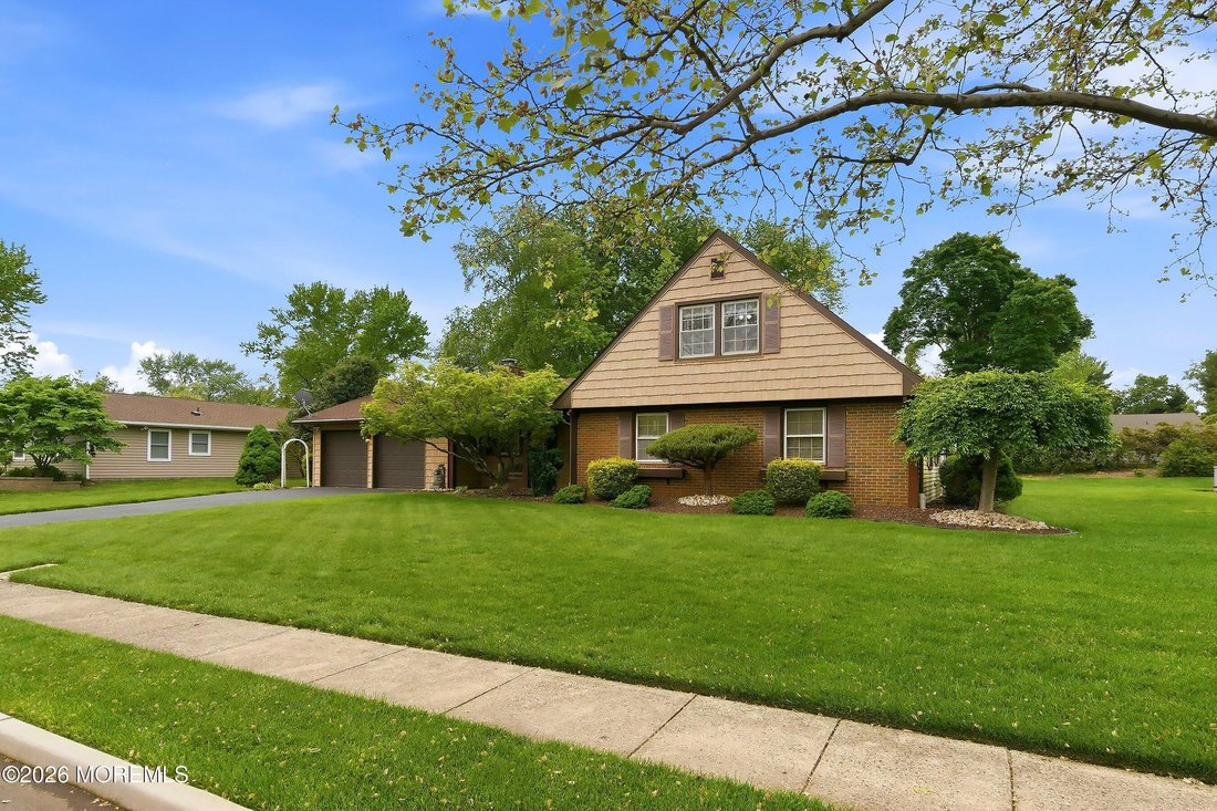 House in Old Bridge Township, New Jersey, United States 2 - 17957917