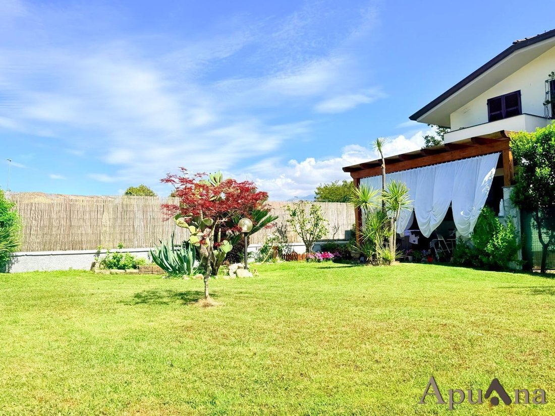Country House in Poveromo, Massa, Italy 1 - 17962098