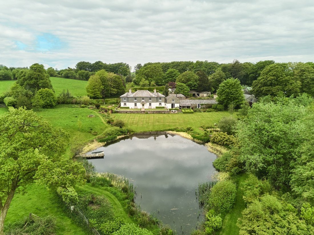 House in Devon, England 1 - 17961556