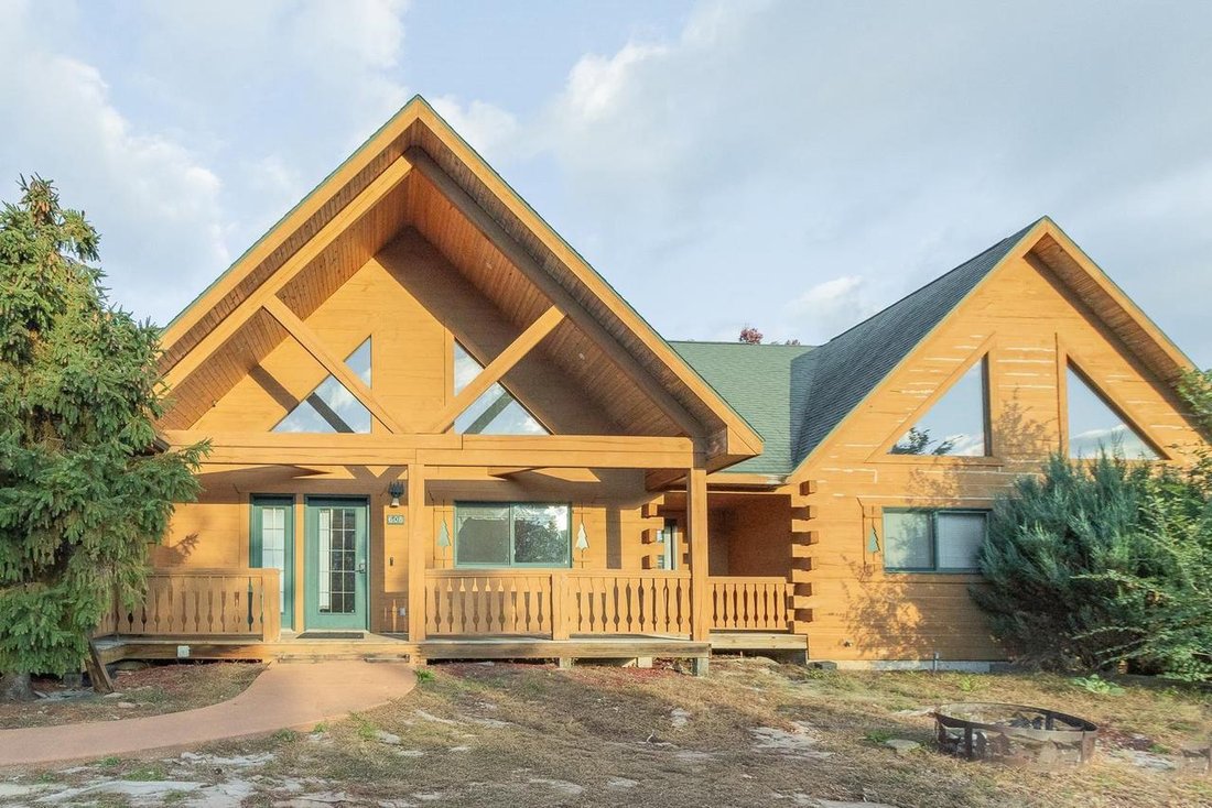 Warrens, Wisconsin, United States 4 - 17957896