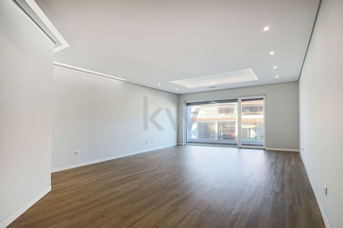 Apartment in Carcavelos e Parede, Lisbon, Portugal 3 - 17959844