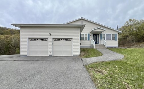 House in Middletown, New York, United States 1