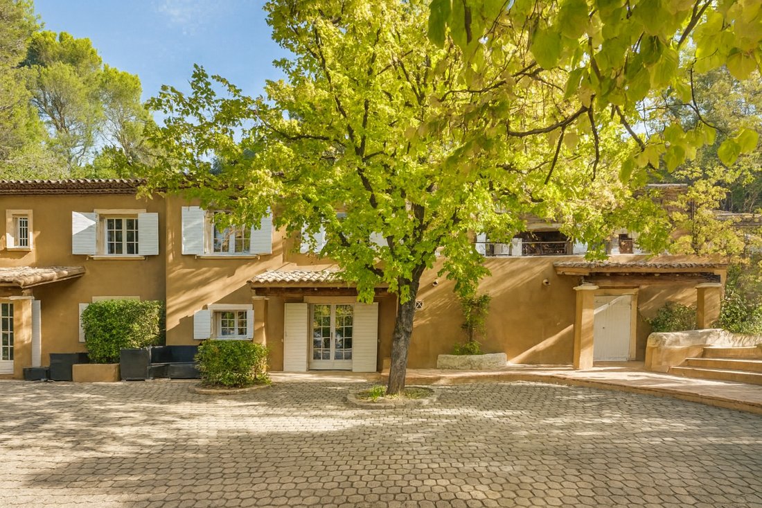 Villa in Granettes-Jauberte-Sainte Anne, Aix-en-Provence, France 1 - 17676629