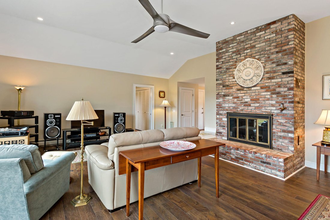House in Barnstable, Massachusetts, United States 4 - 17959053
