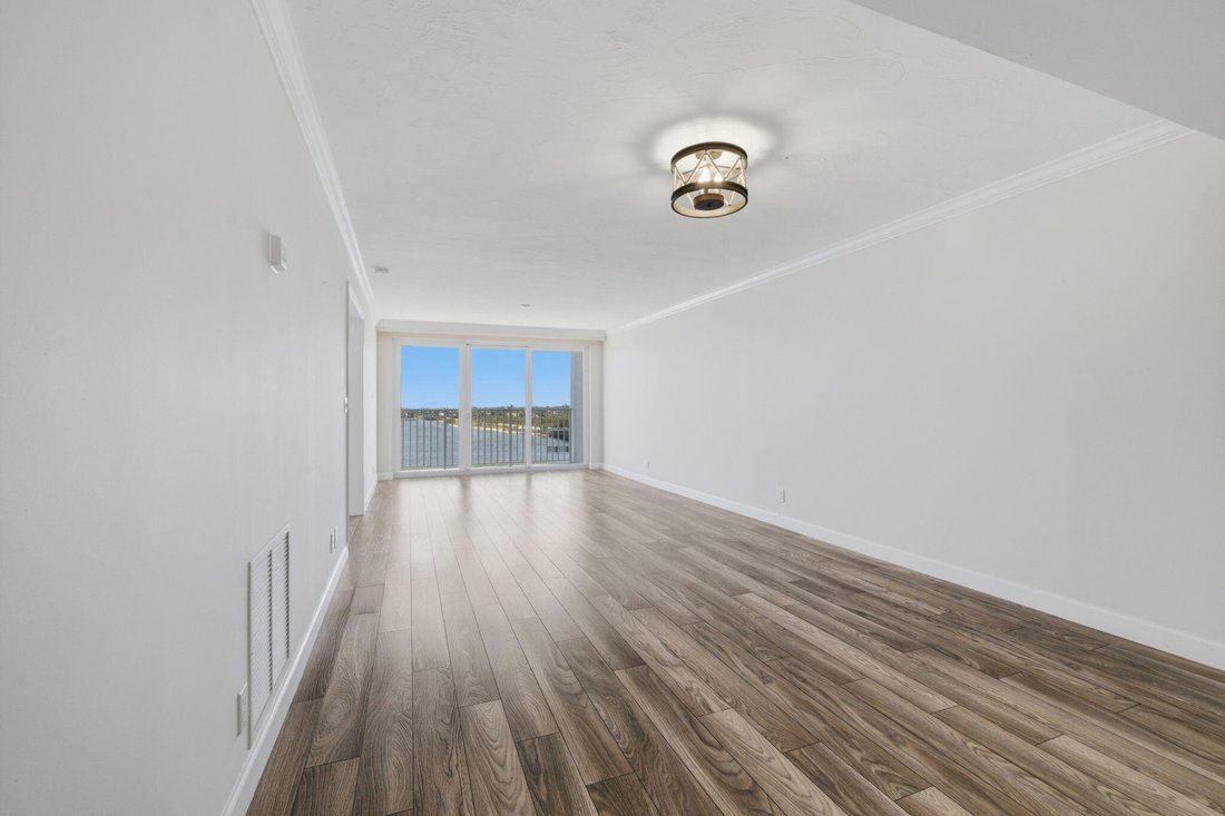 Condo in West Palm Beach, Florida, United States 2 - 17959328