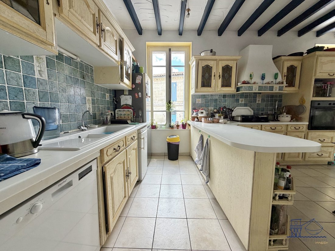 House in Chenac-Saint-Seurin-d'Uzet, Nouvelle-Aquitaine, France 3 - 17963385