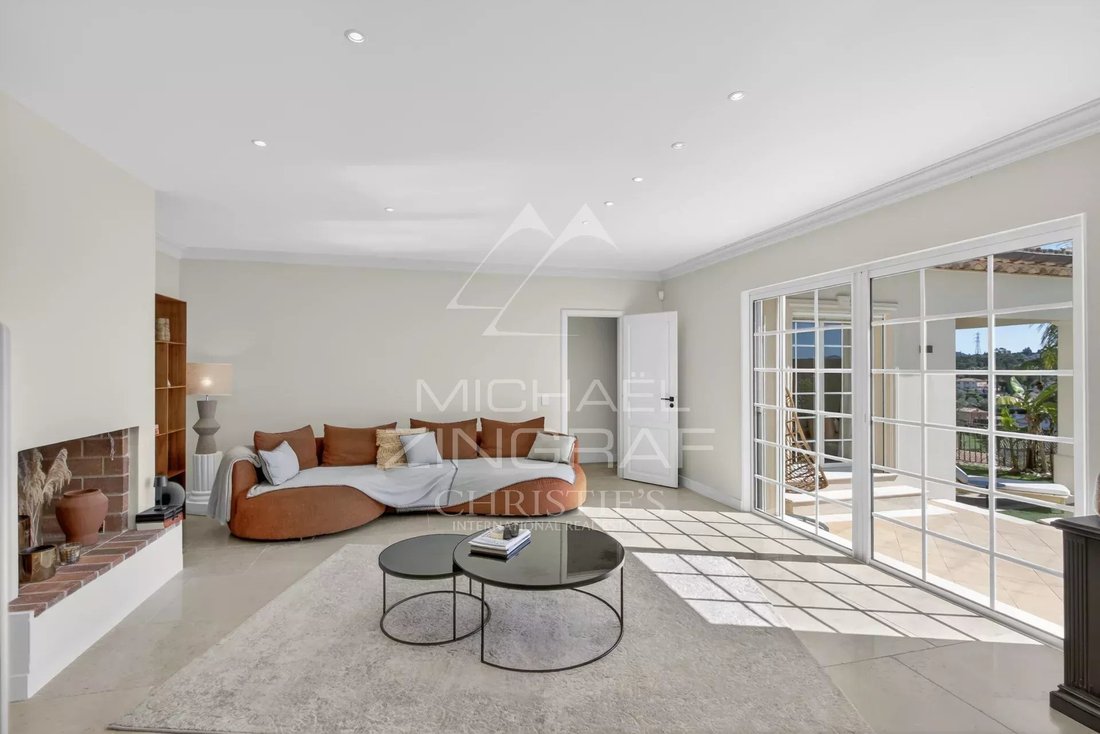 Villa in Mougins, Provence-Alpes-Côte d'Azur, France 2 - 17444776