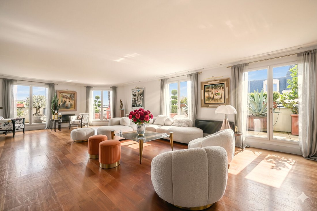 Apartment in Daumesnil, Saint-Mande, France 1 - 17962858