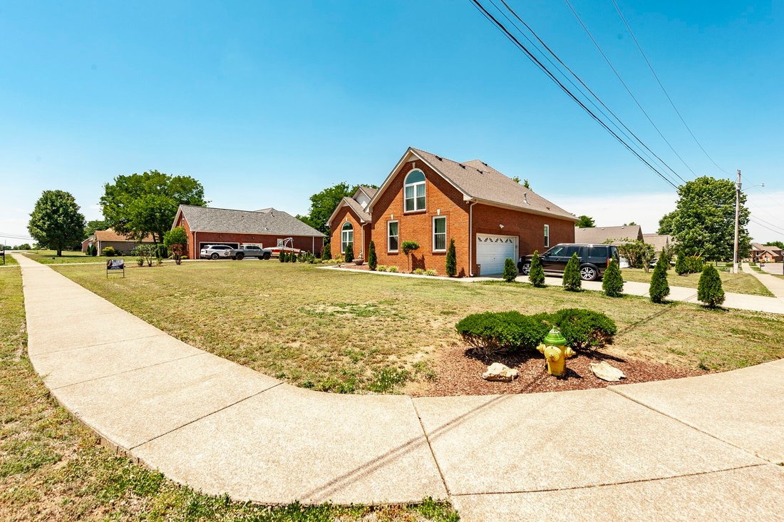 House in Gallatin, Tennessee, United States 2 - 17925798