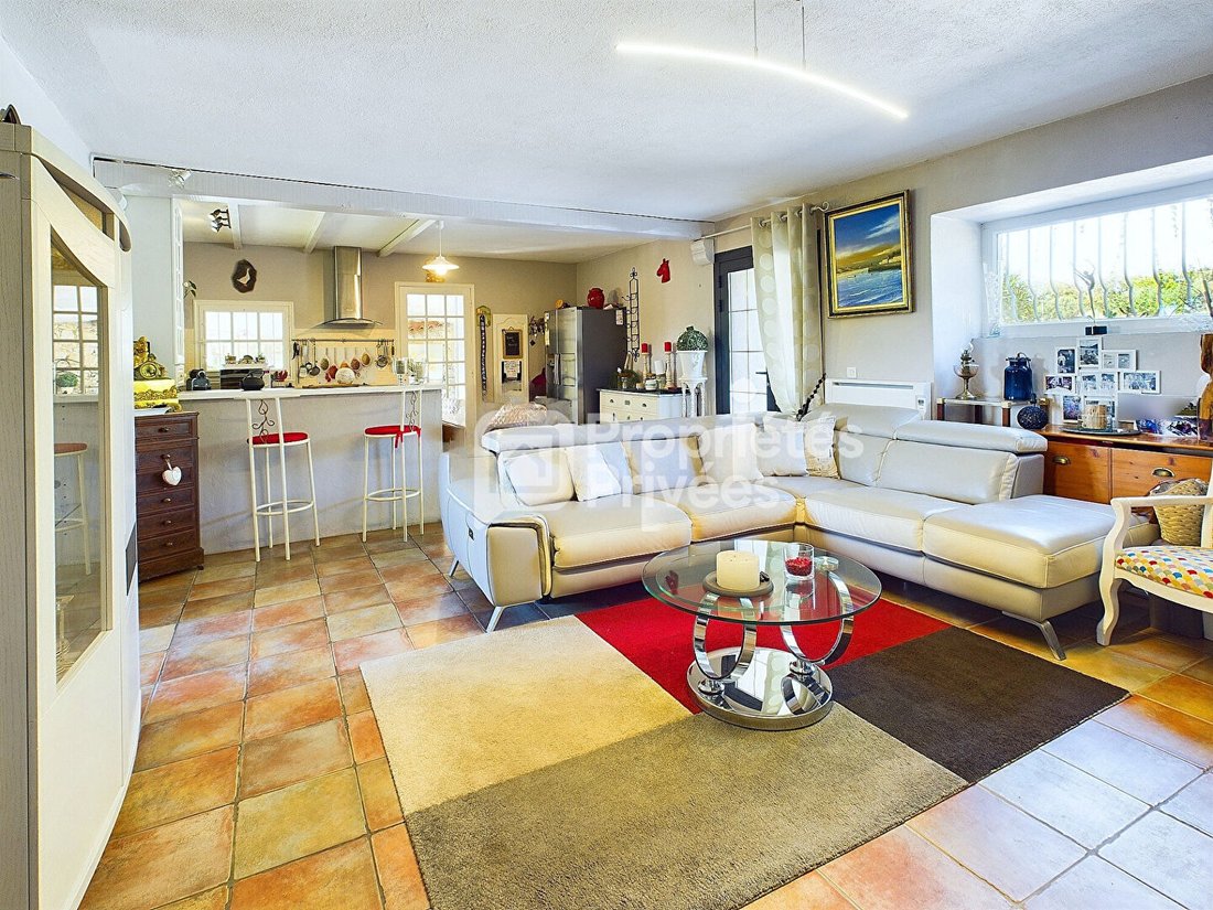 Villa in Montauroux, Provence-Alpes-Côte d'Azur, France 2 - 17959746