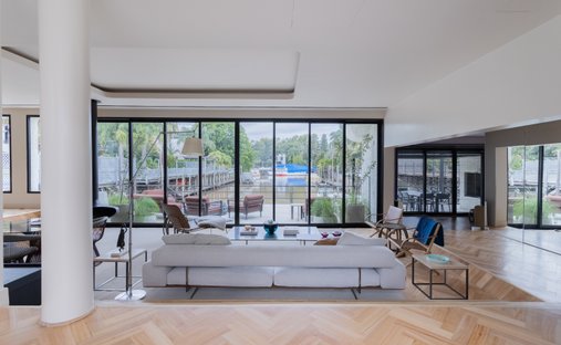 House in Béccar, Buenos Aires Province, Argentina 1