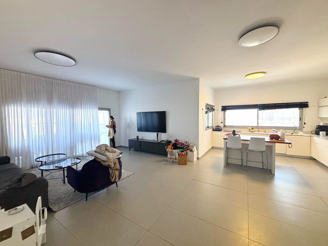 Penthouse in Netanya, Center District, Israel 4 - 17958962