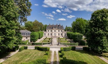 Chateau in Paris, Île-de-France, France 1