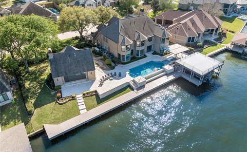 House in Montgomery, Texas, United States 1