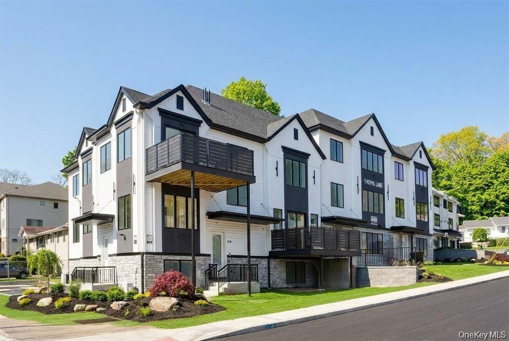 Condo in Airmont, New York, United States 2 - 17891462