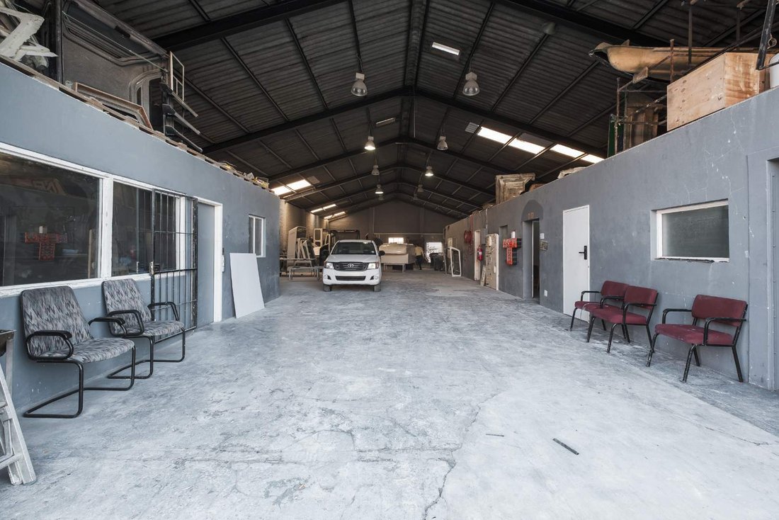 Bothasig, Blaauwberg, Cape Town 2 - 17958762