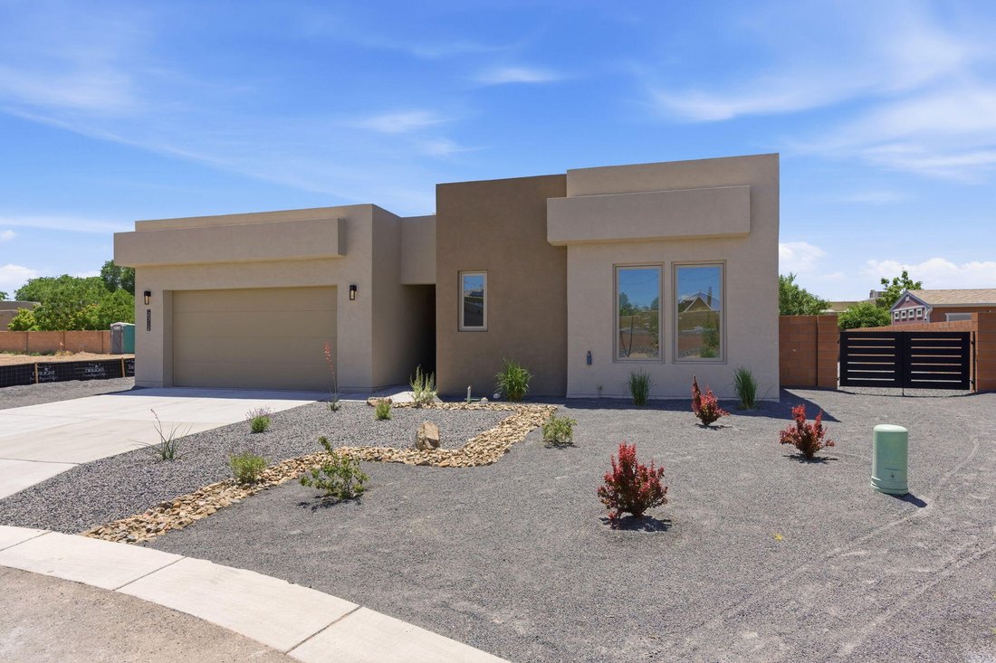 House in Albuquerque, New Mexico, United States 3 - 17960895