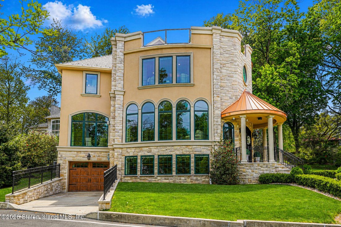 House in New York, New York, United States 1 - 17957944