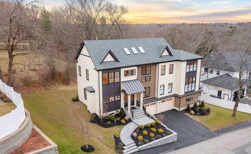 House in Needham, Massachusetts, United States 1