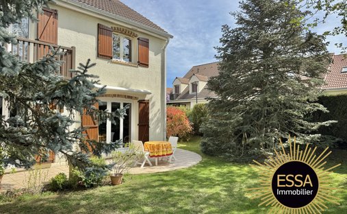 House in Villepreux, Ile-de-France, France 1