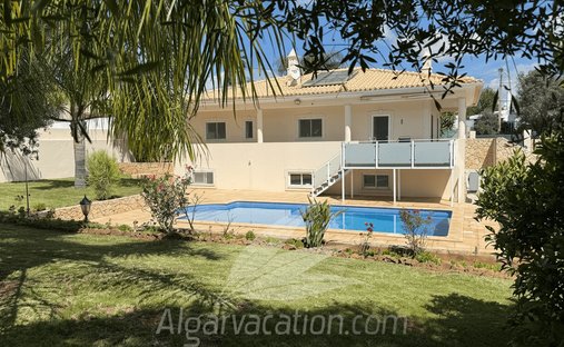Villa in Alcantarilha, Algarve, Portugal 1