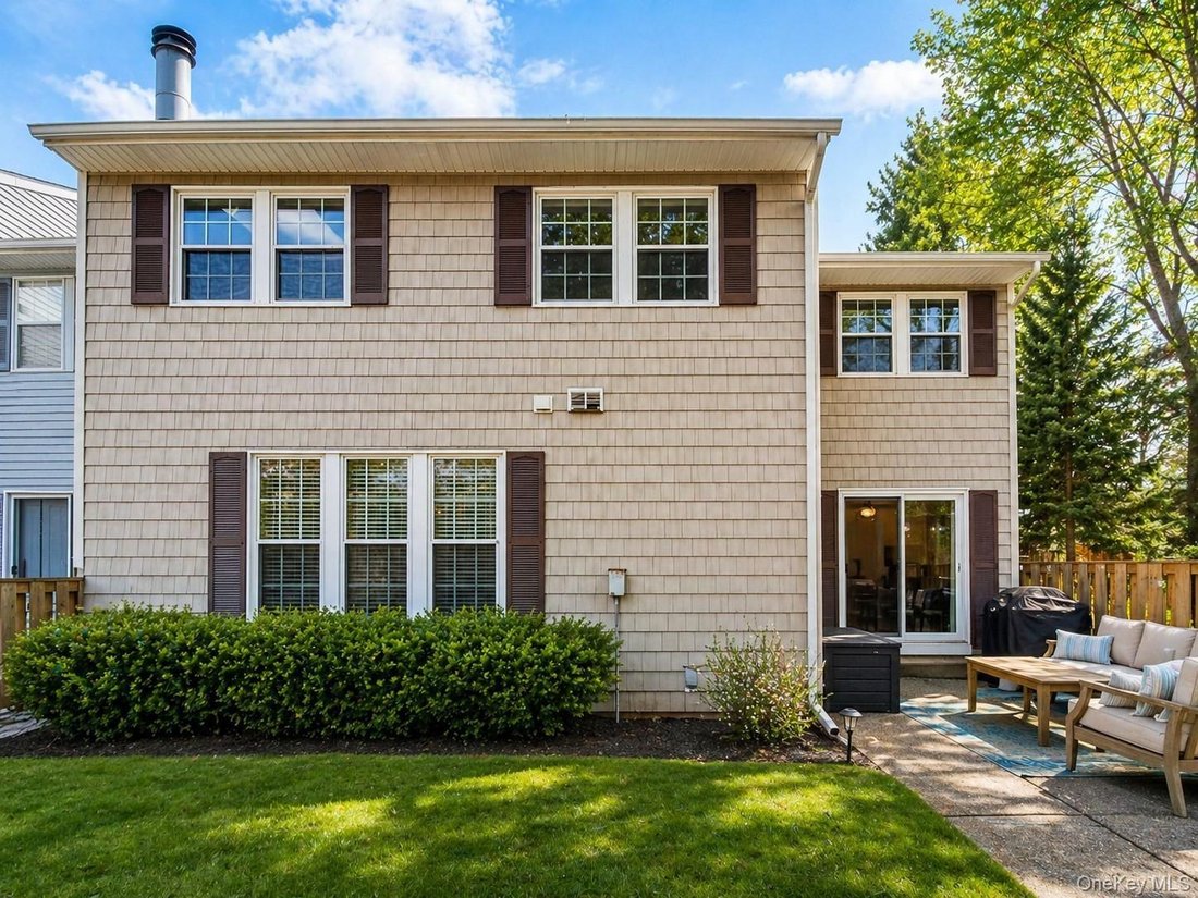 Condo in Woodbury, New York, United States 1 - 17829005