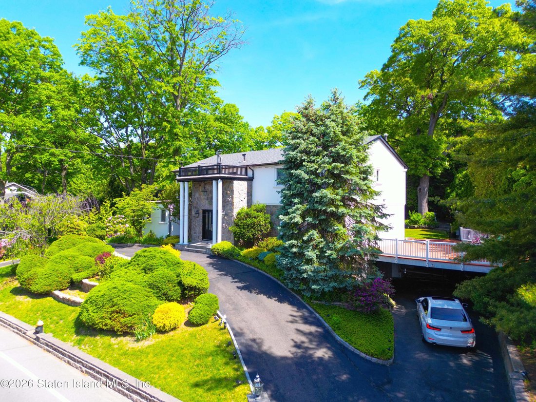 House in New York, New York, United States 2 - 17960556