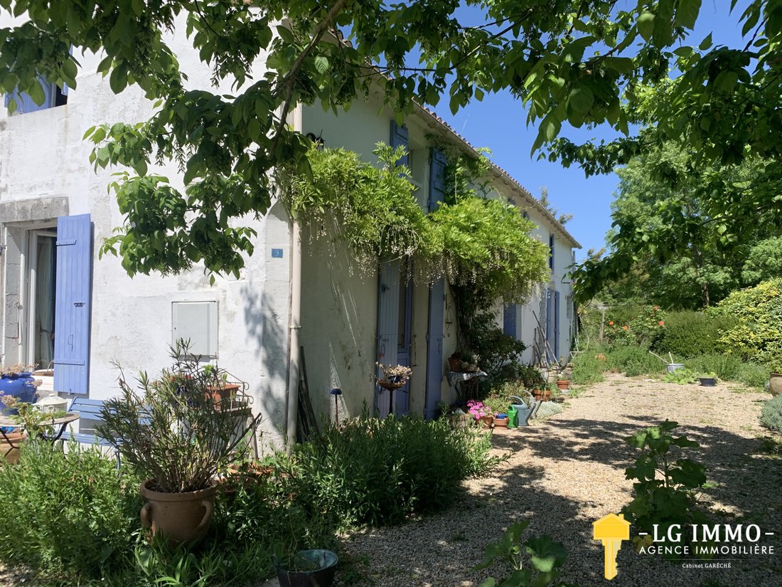 House in Arces, Nouvelle-Aquitaine, France 1 - 17958858