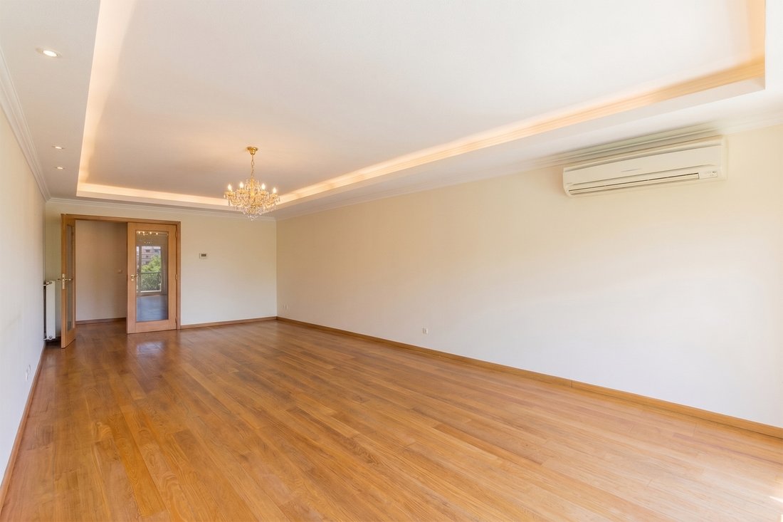 Apartment in Estoril, Cascais e Estoril, Lisbon 2 - 17963166