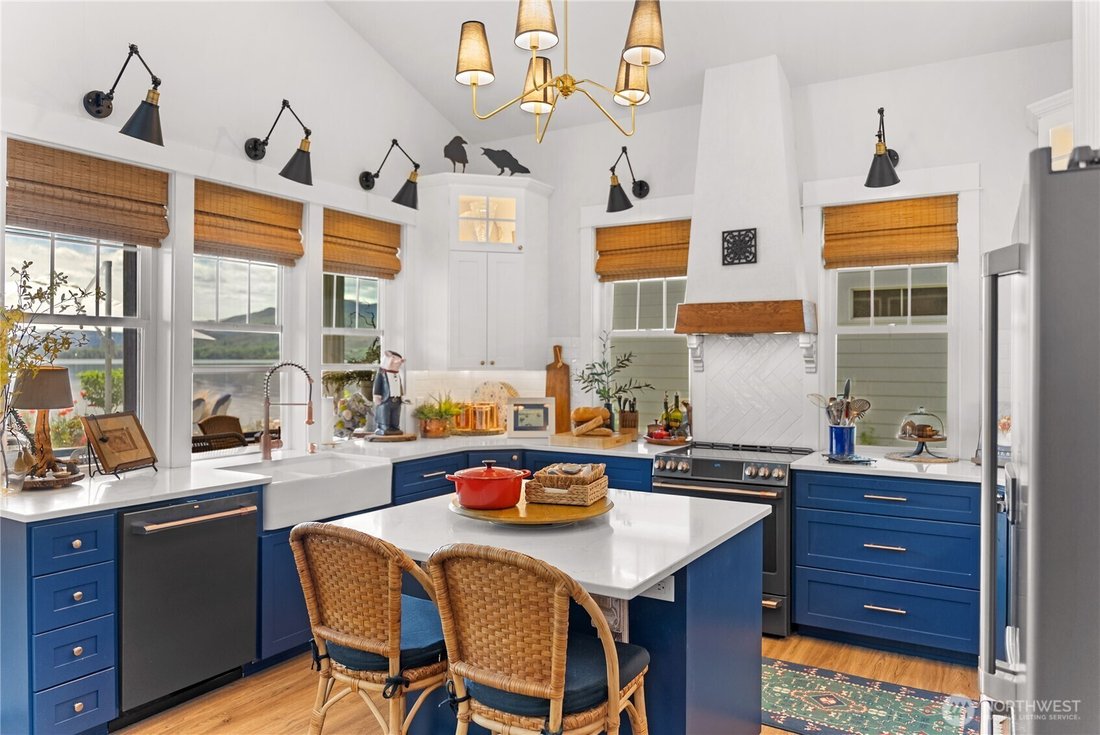 House in Oroville, Washington, United States 2 - 17962410
