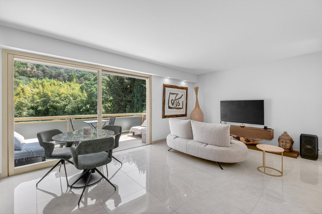 Apartment in Saint Nicolas, Cannes, France 3 - 17963446