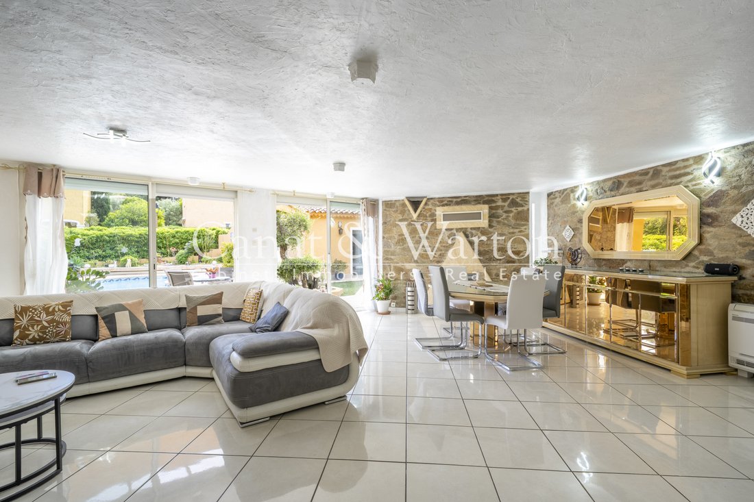 Villa in Sud, Cavalaire-sur-Mer, France 2 - 17961500