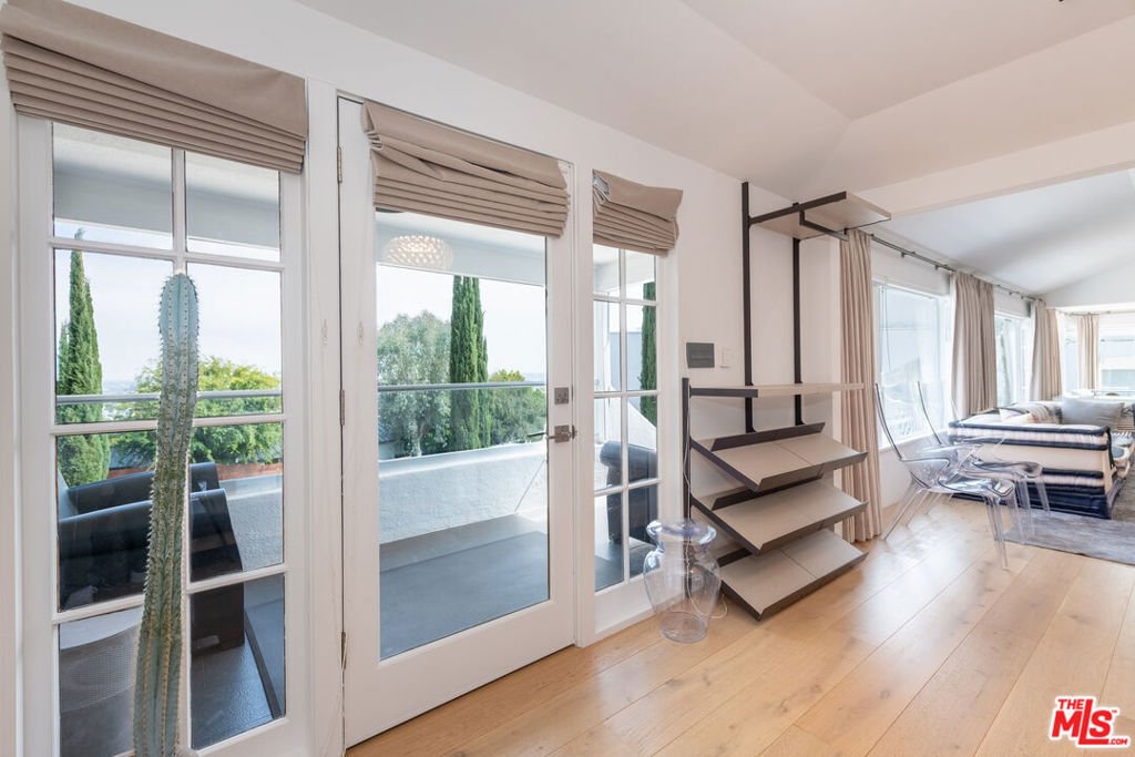House in Los Angeles, California, United States 5 - 17961055