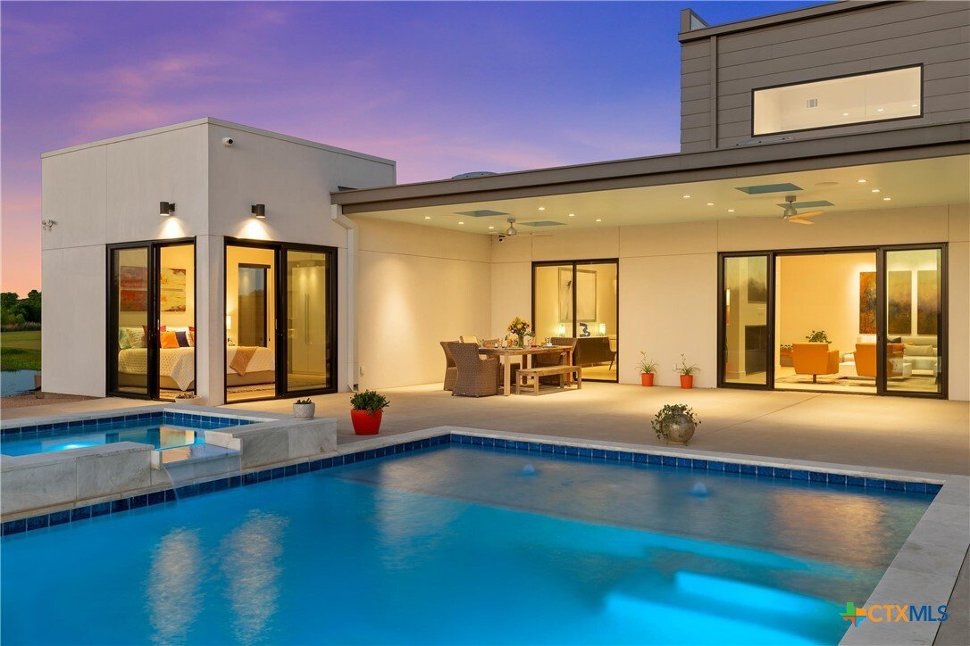 House in West, Texas, United States 5 - 17962250