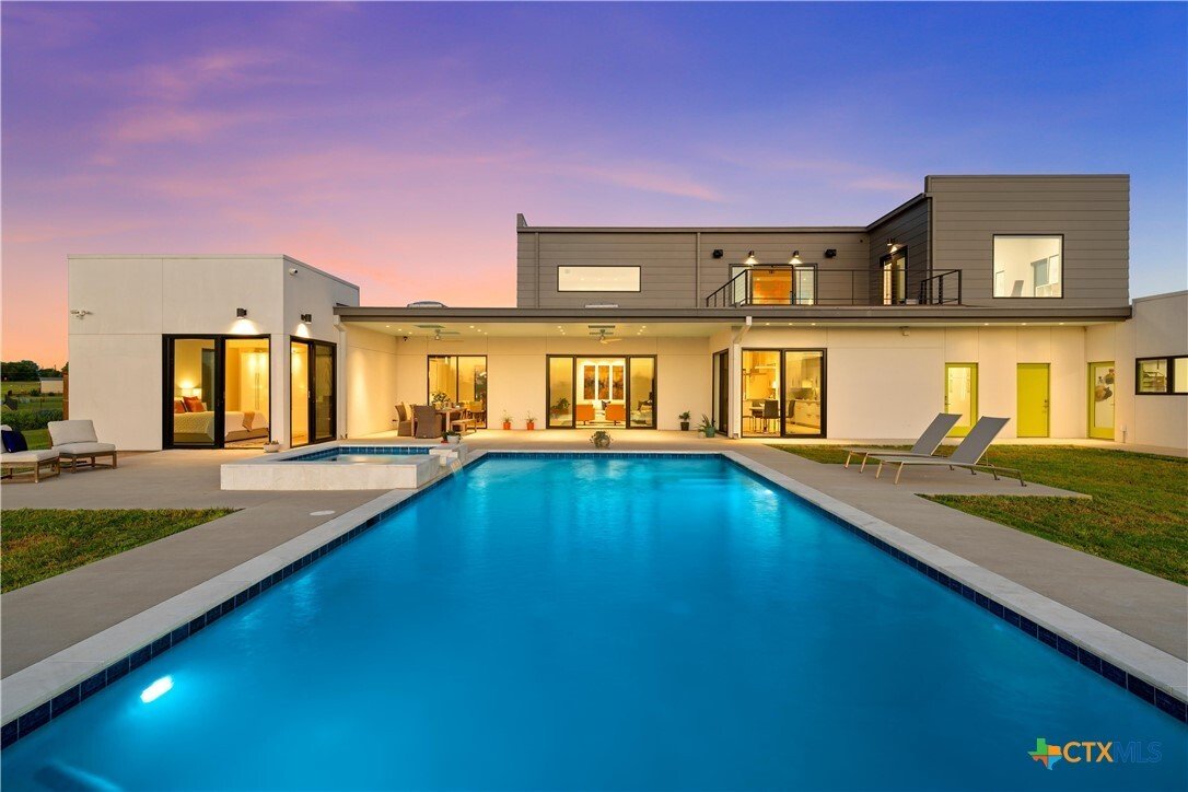 House in West, Texas, United States 2 - 17962250