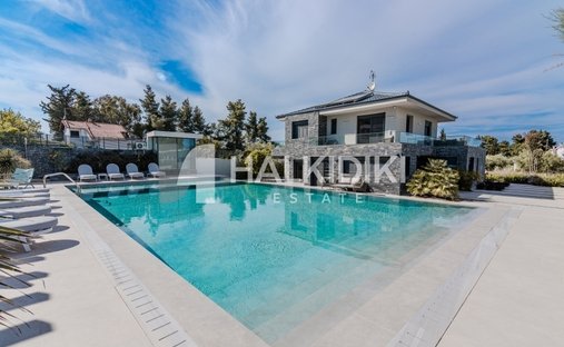 House in Pallini Municipal Unit, Macedonia and Thrace, Greece 1