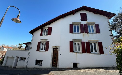 Villa in Ustaritz, Nouvelle-Aquitaine, France 1