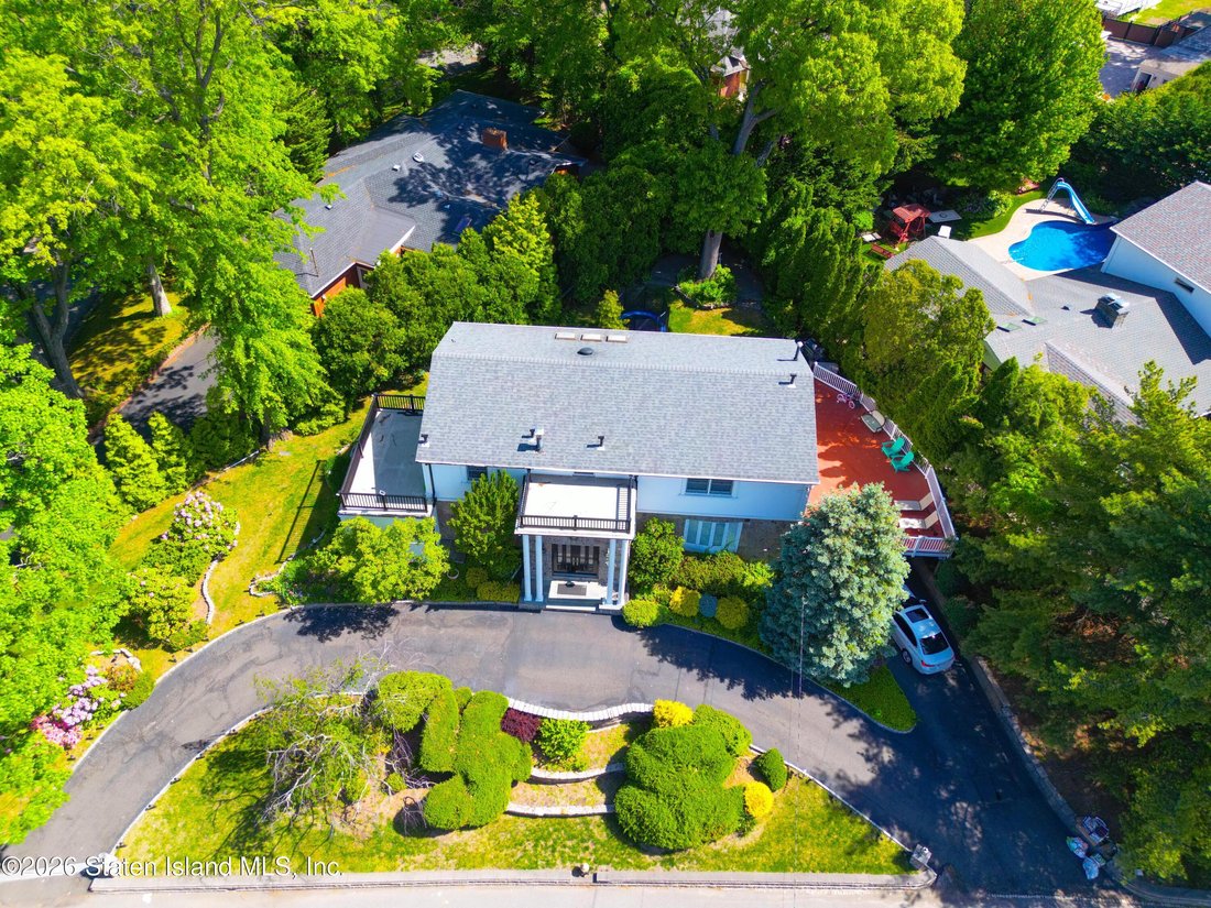 House in New York, New York, United States 4 - 17960556