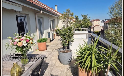 Apartment in République Tolstoi, Villeurbanne, France 1
