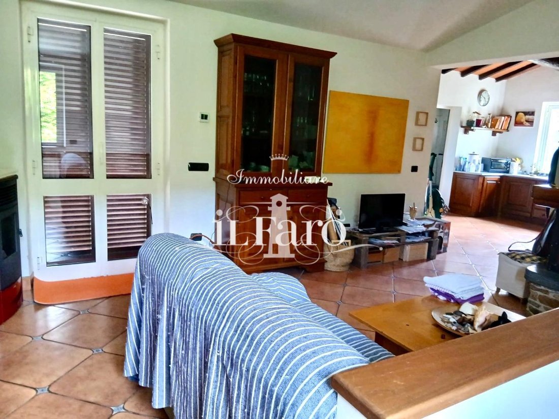 House in Strettoia-Capezzano-Valdicastello, Pietrasanta, Tuscany 3 - 17962107